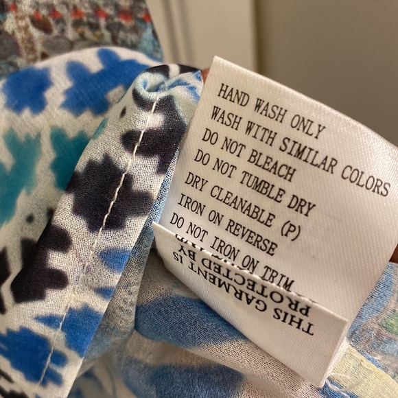 Clarity Designed in Australia with Copyright Size large - Picture 4 of 8